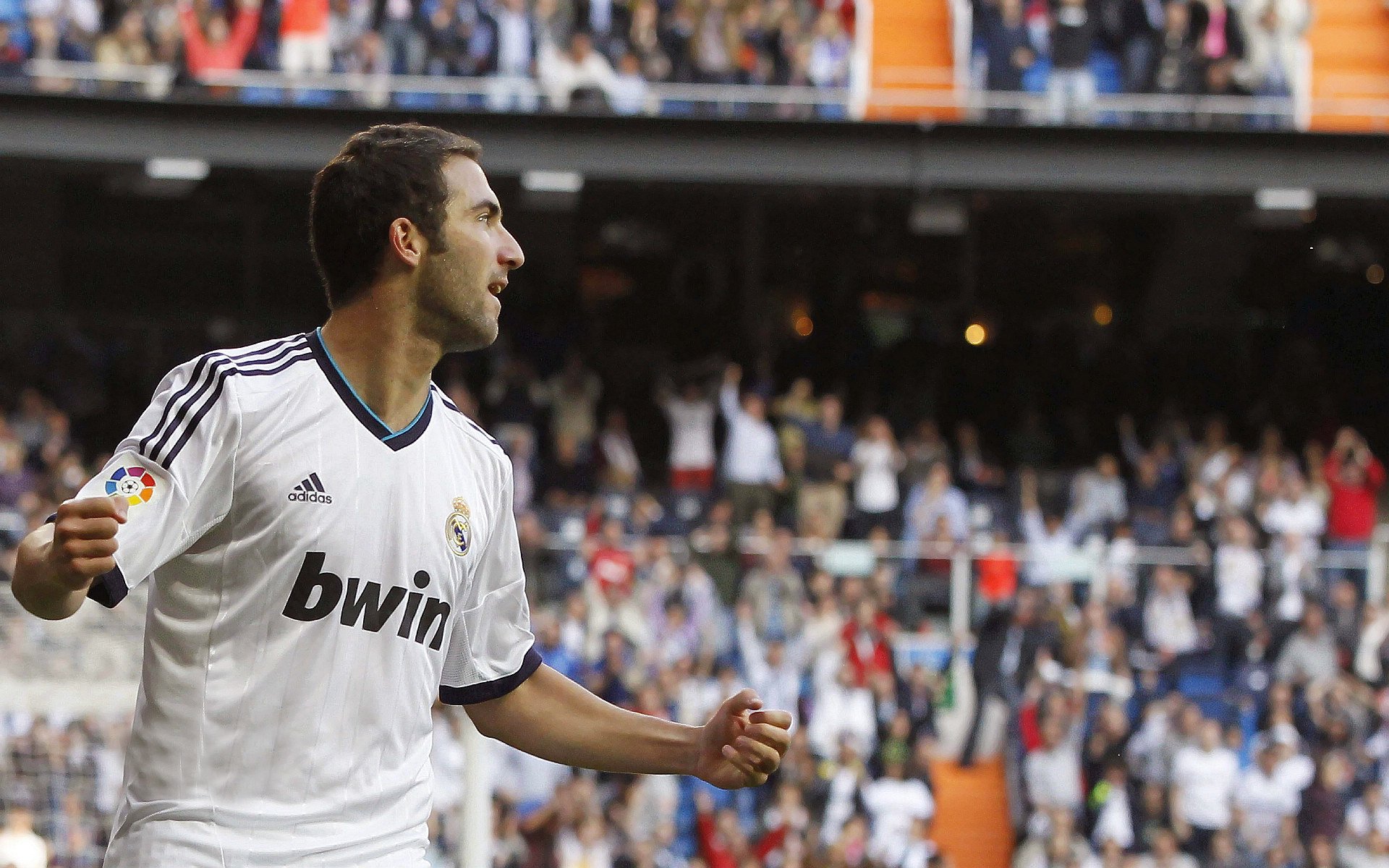 英超豪门强势引援，深度补强争冠阵容，英超落寞豪门